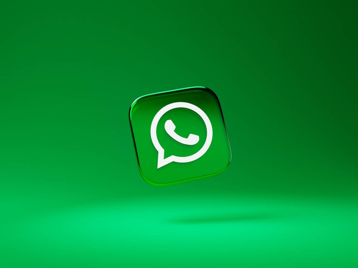 WhatsApp vs AirDrop: here's what they will have in common. The news