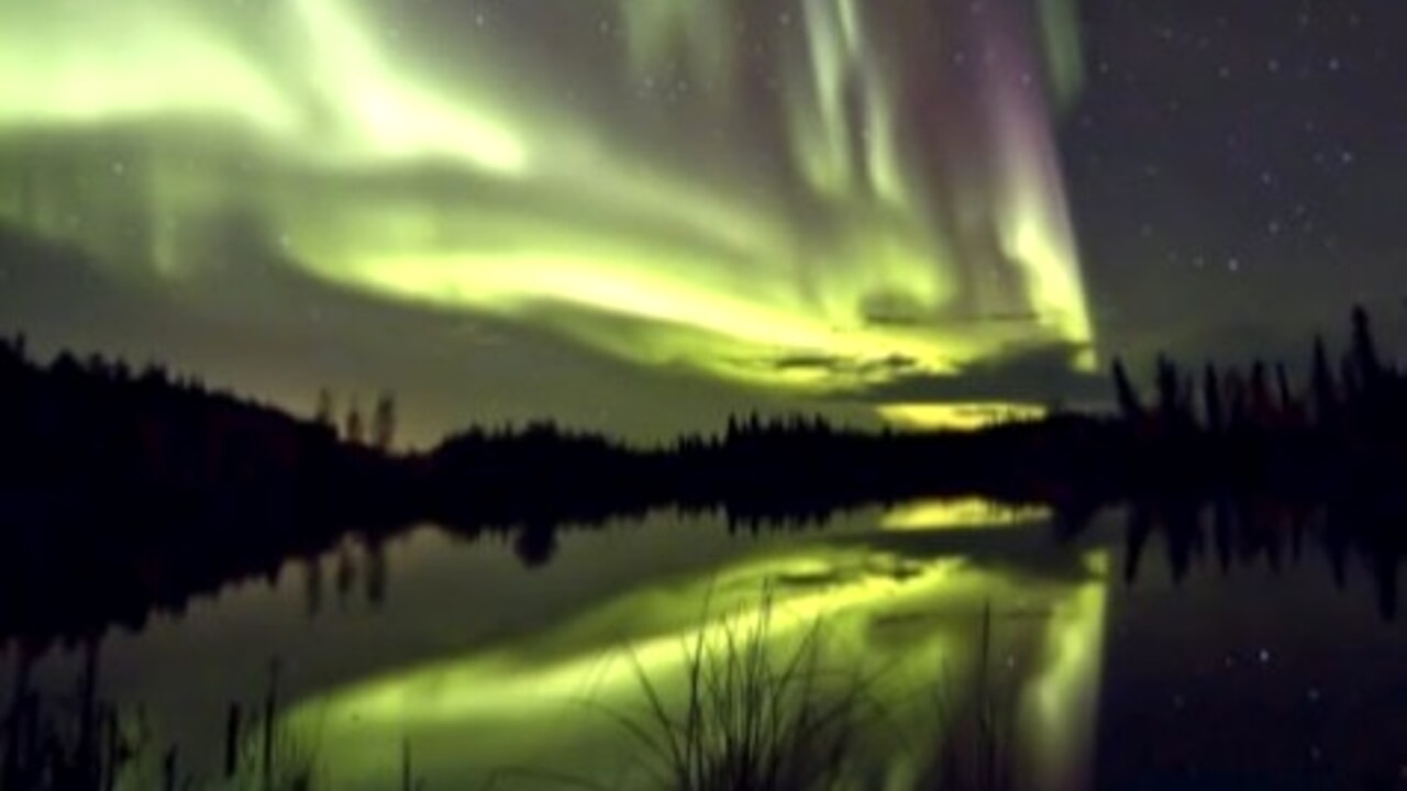 A huge hole has appeared on the Sun: the lights of the aurora also in Italy