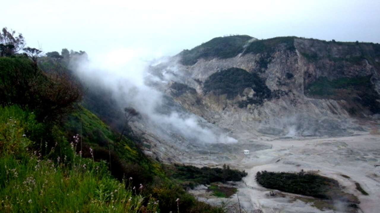 Under the Campi Flegrei a sea of ​​magma: "Lava 5 kilometers from the surface"