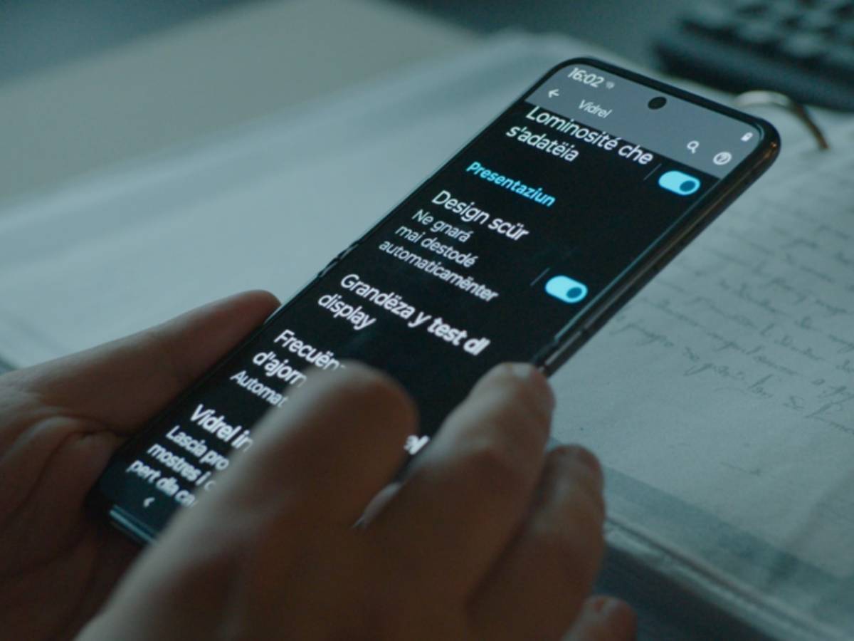 Motorola smartphones now speak Ladino