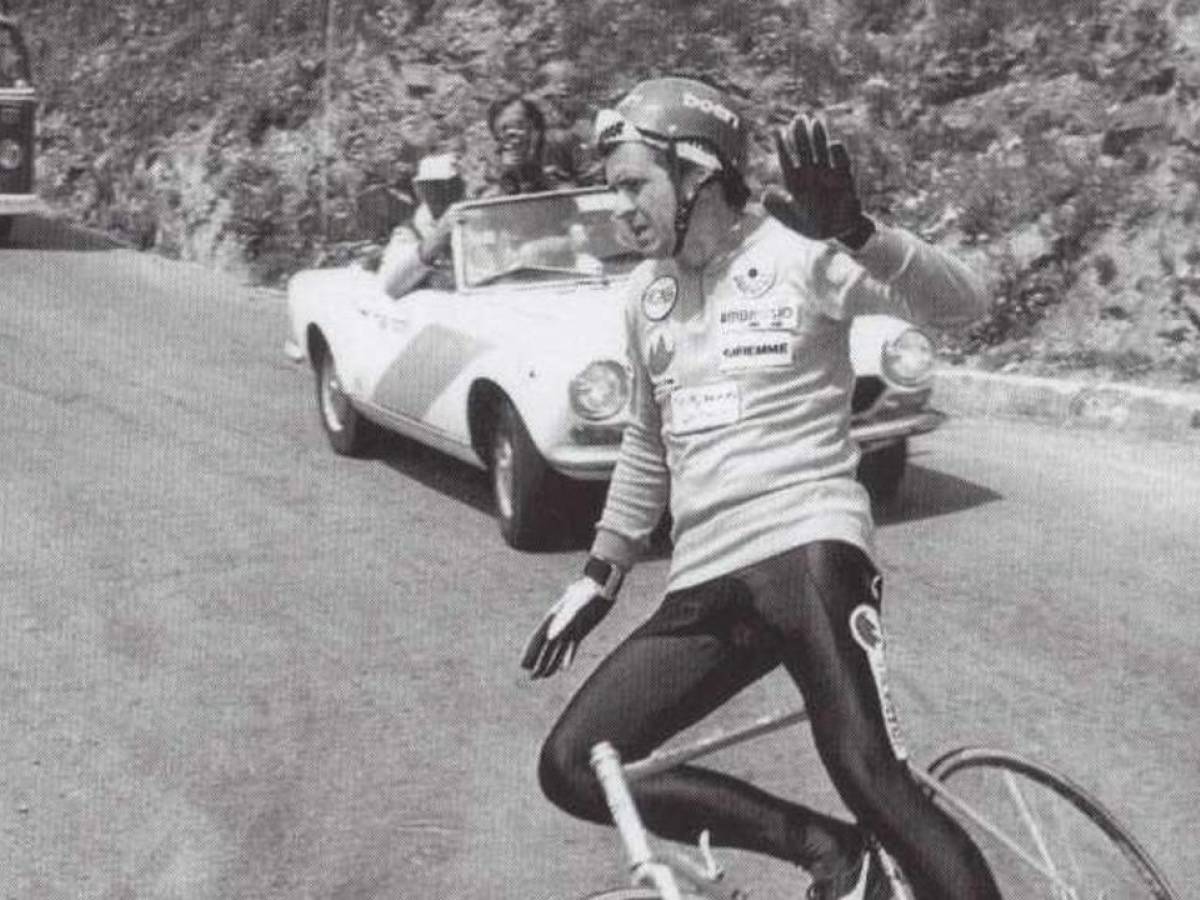 Down the Stelvio without handlebars: Giuliano Calore's record