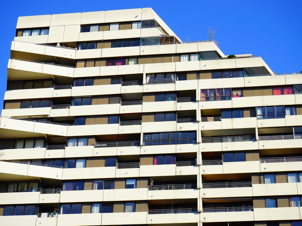 Privacy management in condominium communications