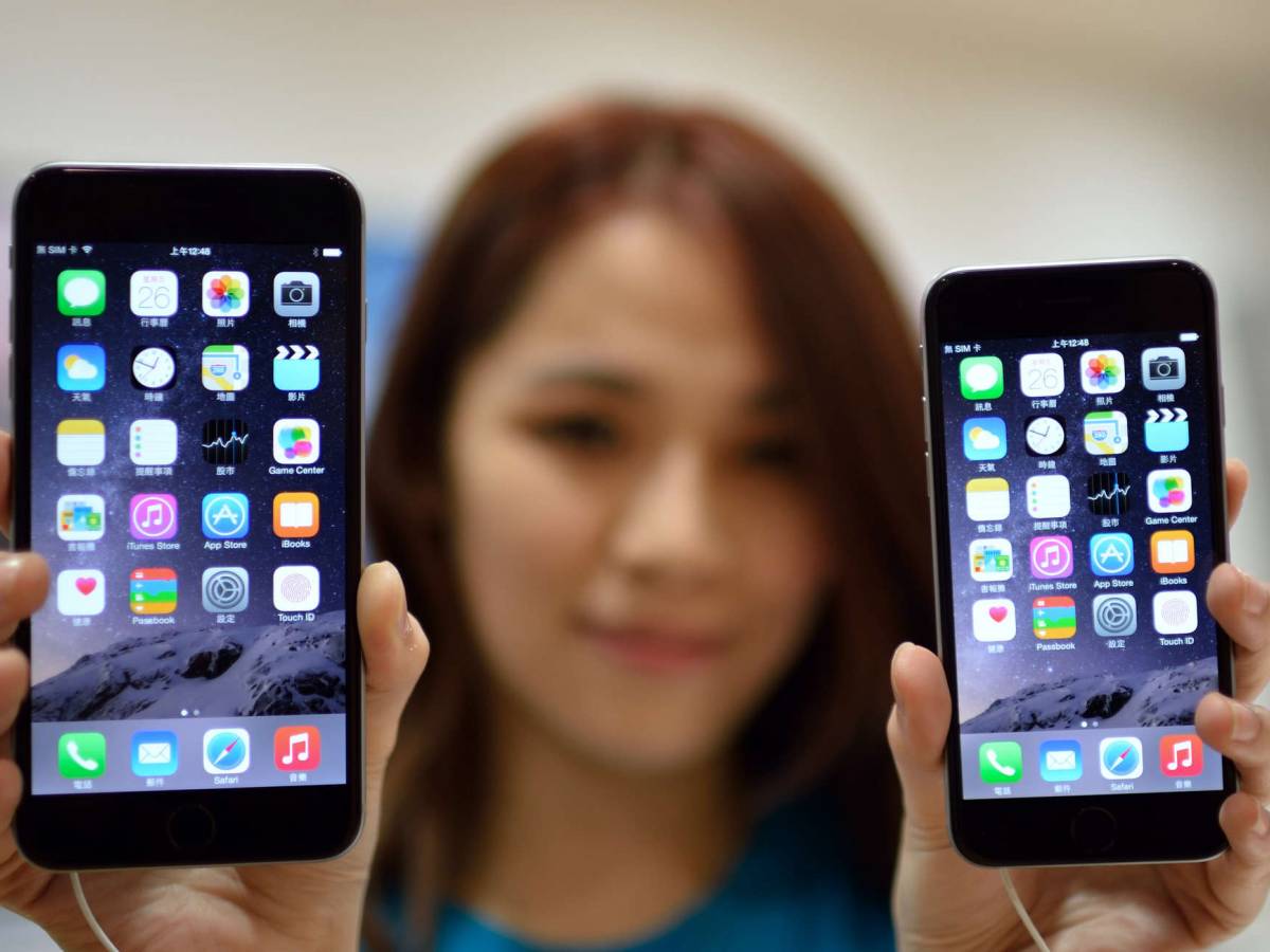 "If you have one of these models, throw it away immediately."  The alert on iPhones