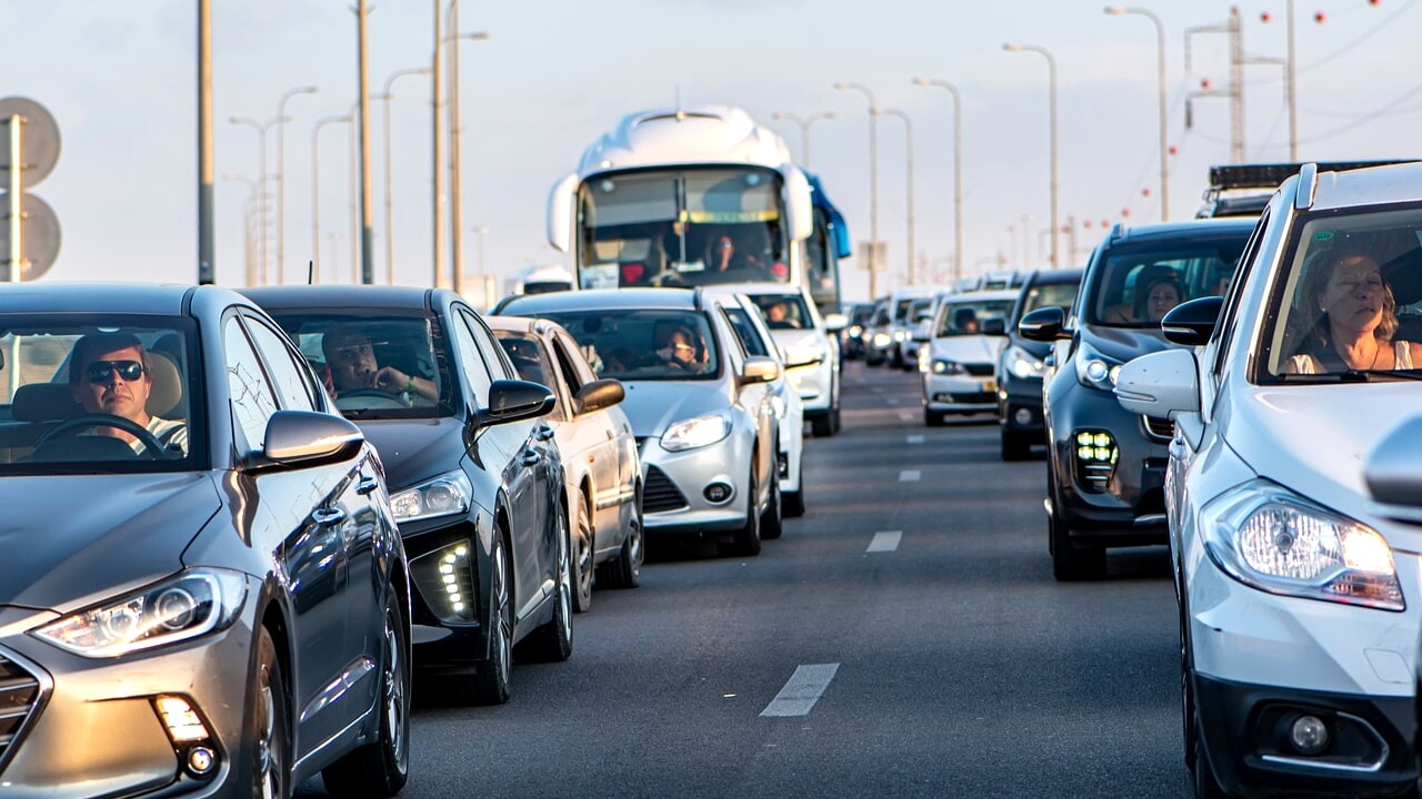 Why do queues form on the motorway?  It's often the fault of "phantom queues"