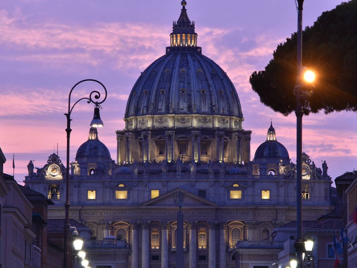 Money, Power and Death: Here is the new clash shaking the Vatican