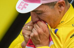 Carapaz in yellow – Antonio Ruzzo's blog