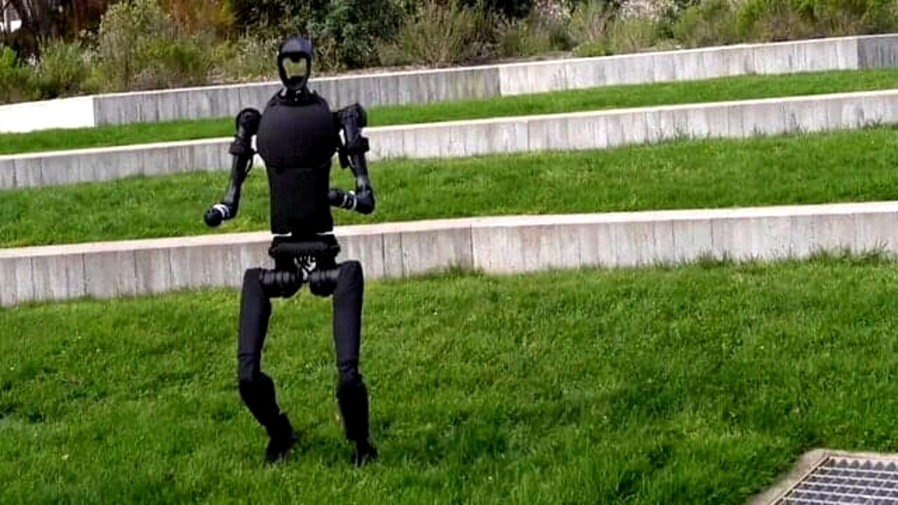 Dancing, high-fiving robots are becoming more human