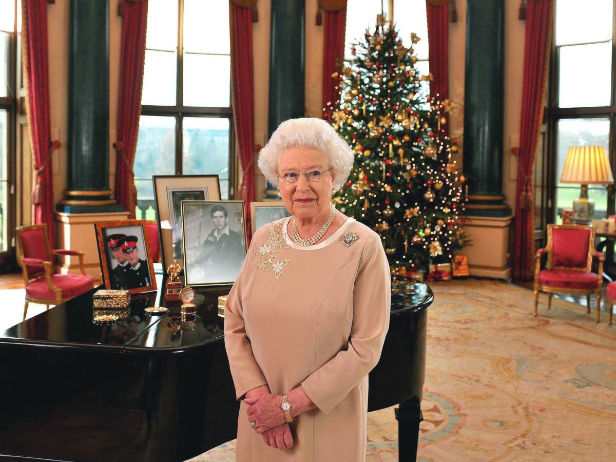 The Alleged Lover, the Letters and Diana: Queen Elizabeth's Last Secrets