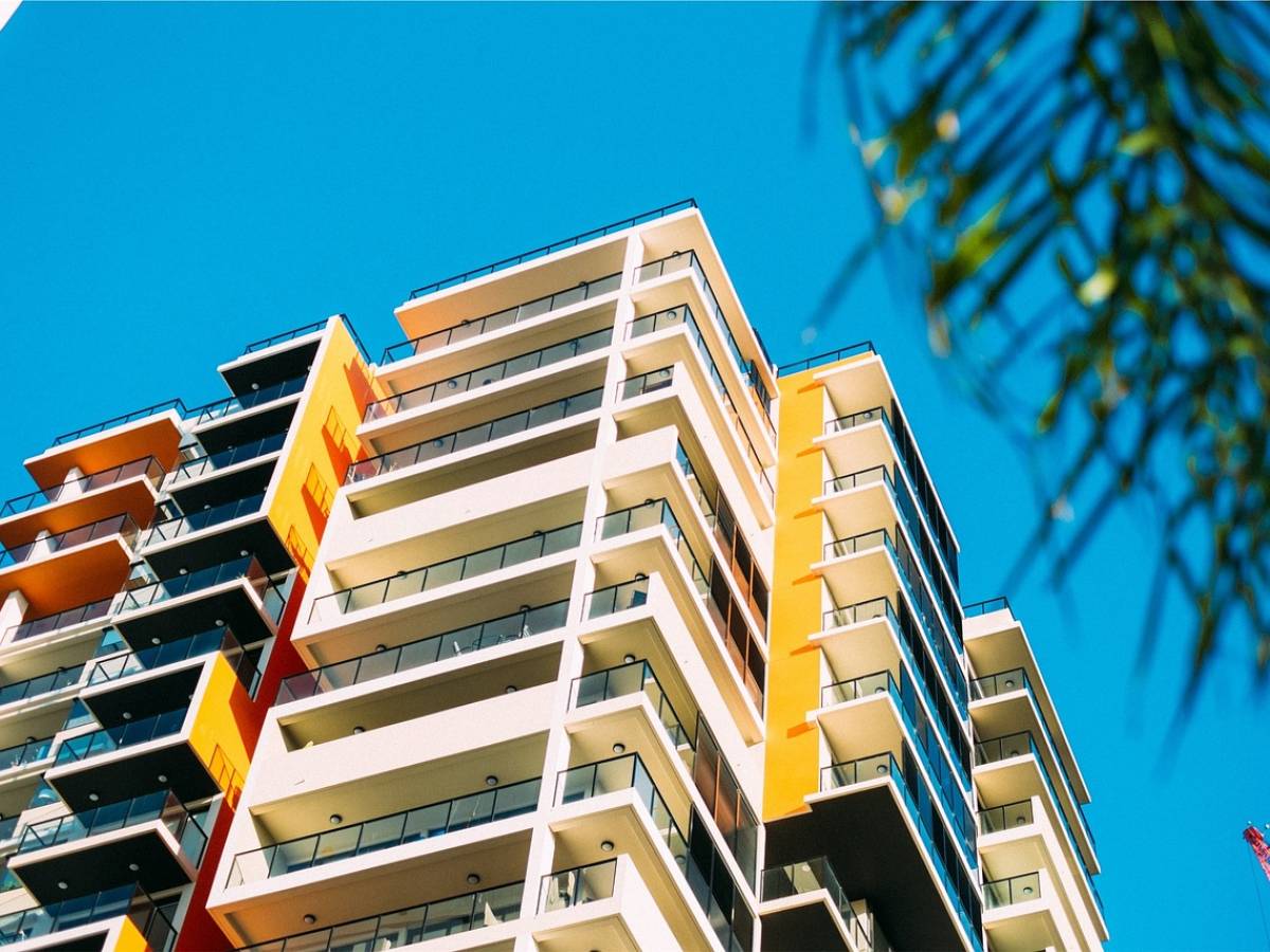 Condominium: what to do to close the balcony with a glass window