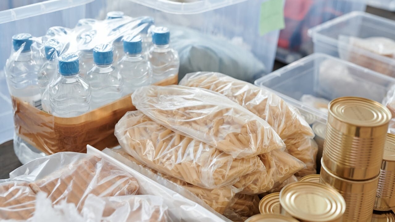 With food we ingest plastic and thousands of chemicals