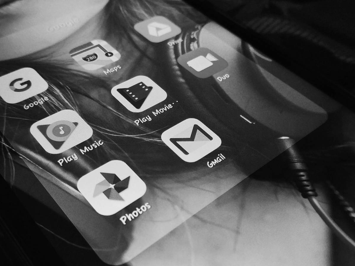 Google Wallet, suspicious emails for unregistered cards: what happened