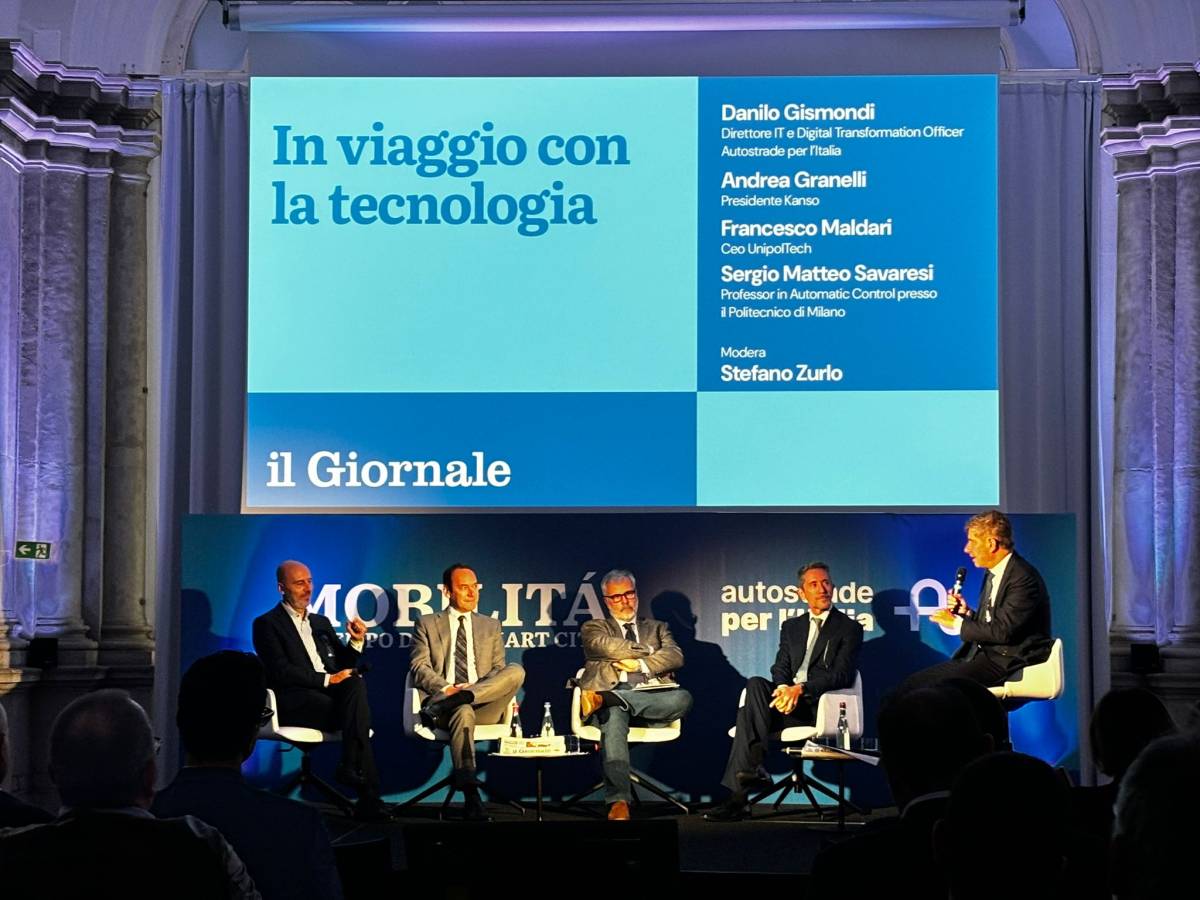The newspaper event: traveling with technology
