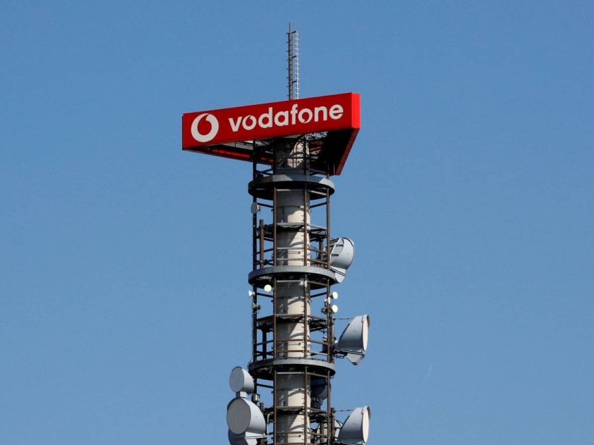 Vodafone down in the Rome area. What happened to mobile and fixed lines