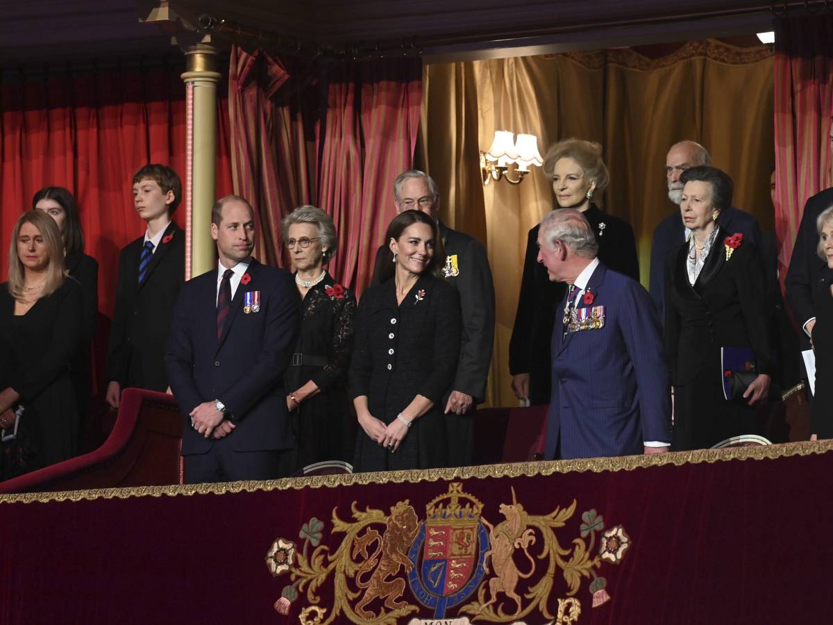 The Windsors' Christmas: from Kate's arrival at Sandringham to Harry and Meghan's mystery