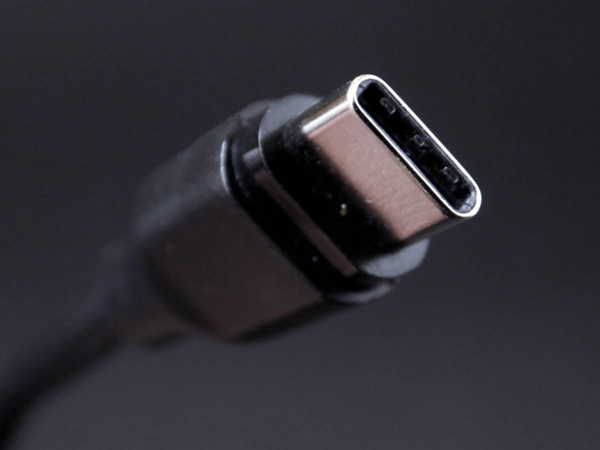 Watch out for these USB-C cables that can be found on the market. So they can spy on you