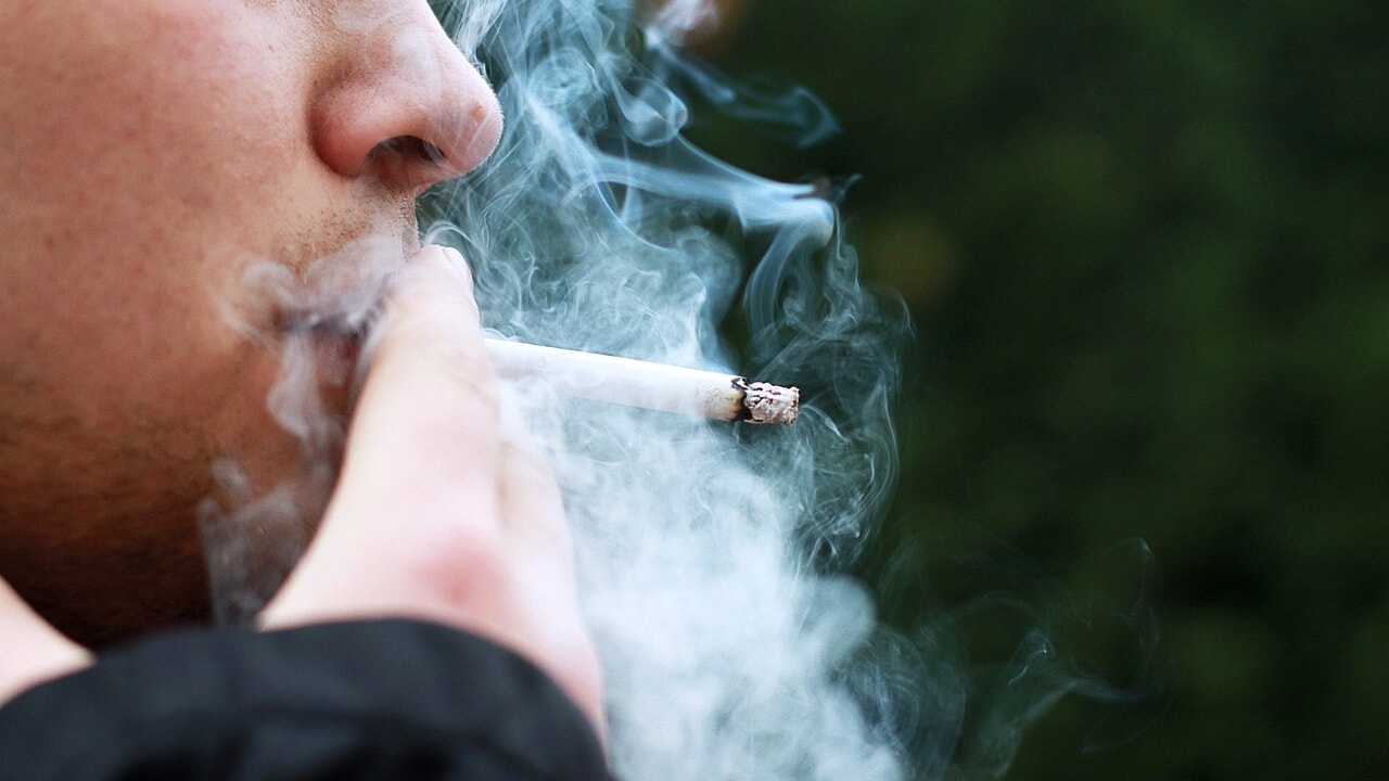 Each cigarette shortens your life by 20 minutes
