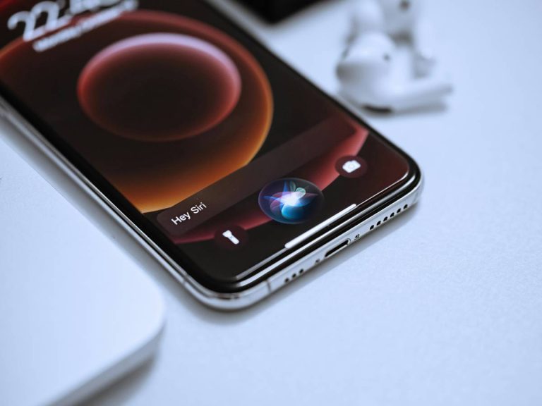 Siri also spies on us and that's just the beginning