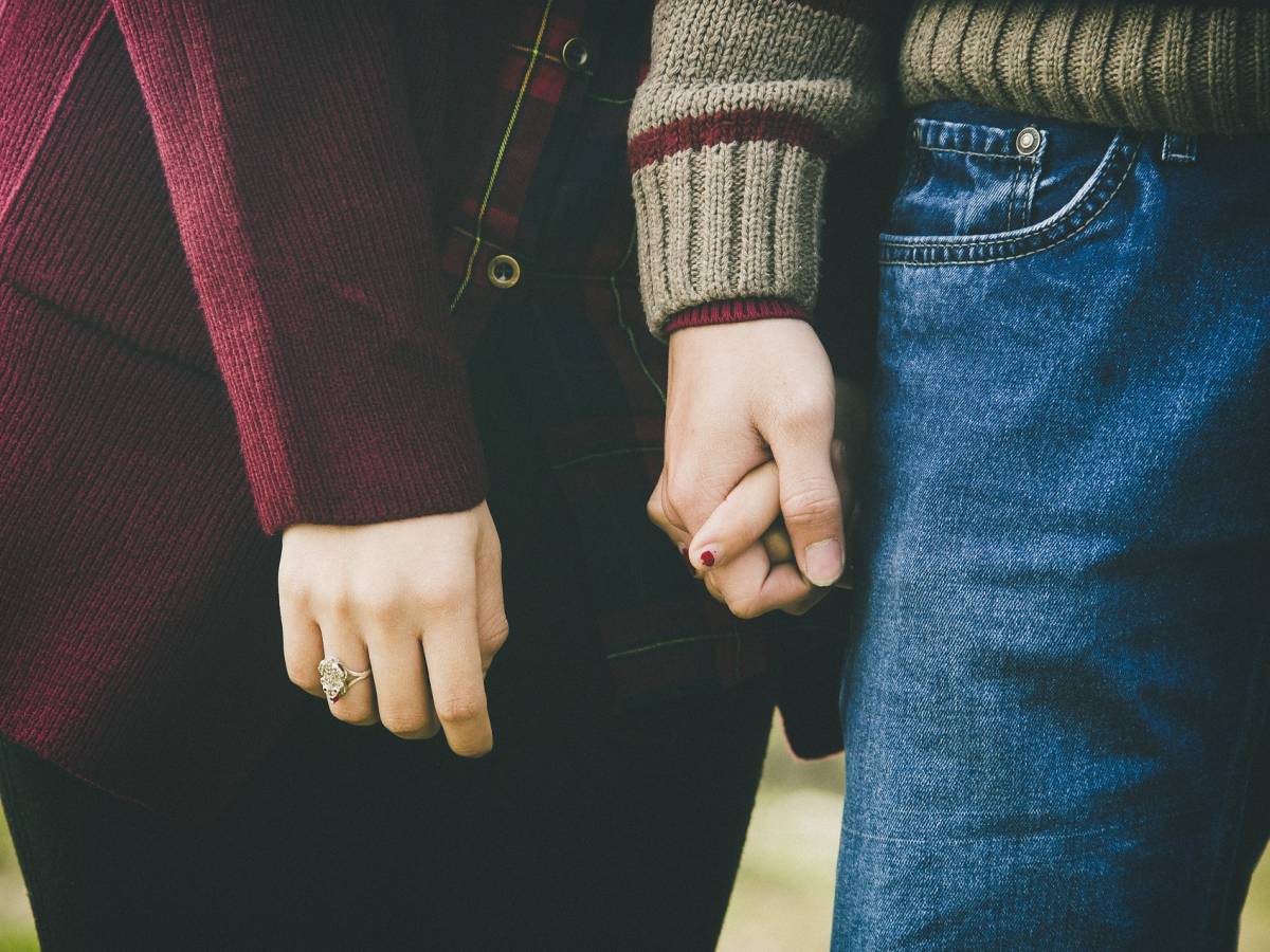 In love it is better to slow down to avoid crashing
