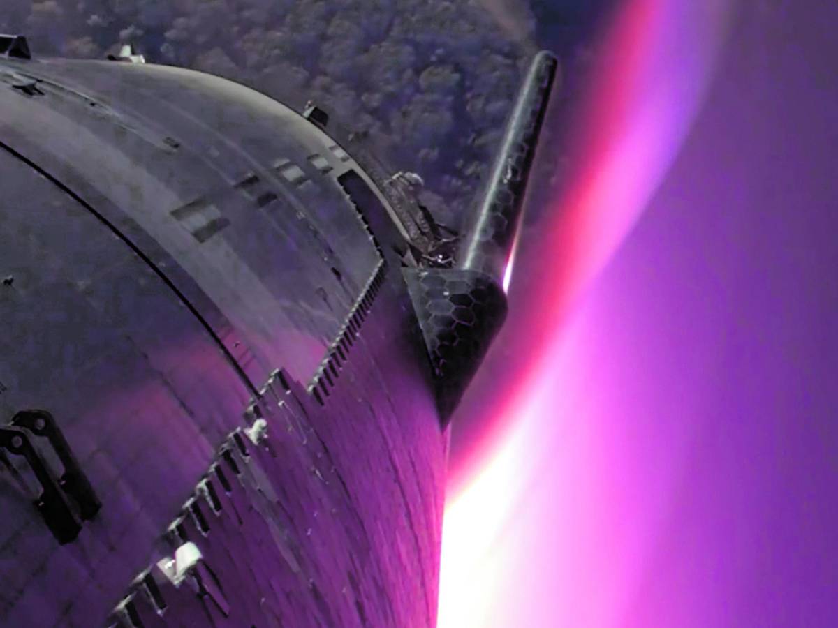 American borders. Unexpected events and bets of the trip to Mars