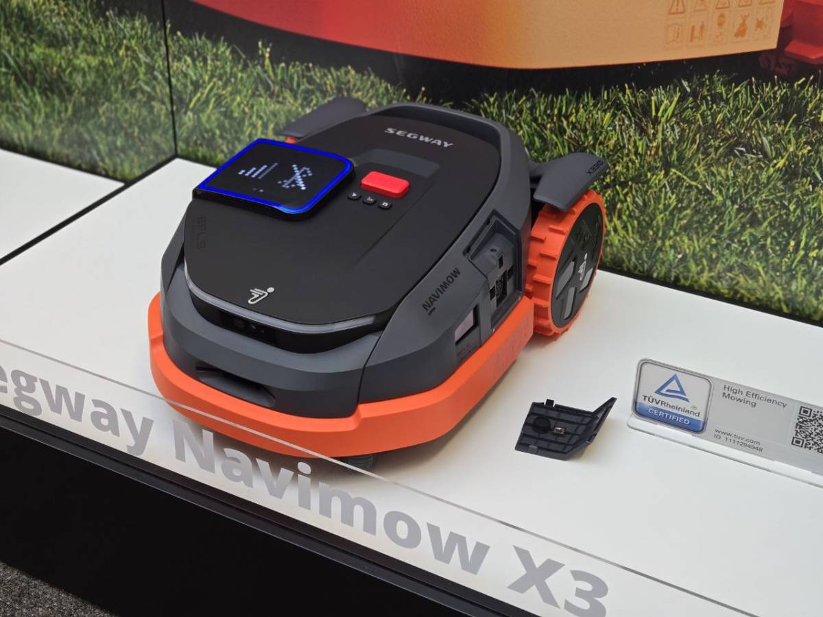 Segway Lancia Navimow X3: Robot Tagliaerba with IA and traction control