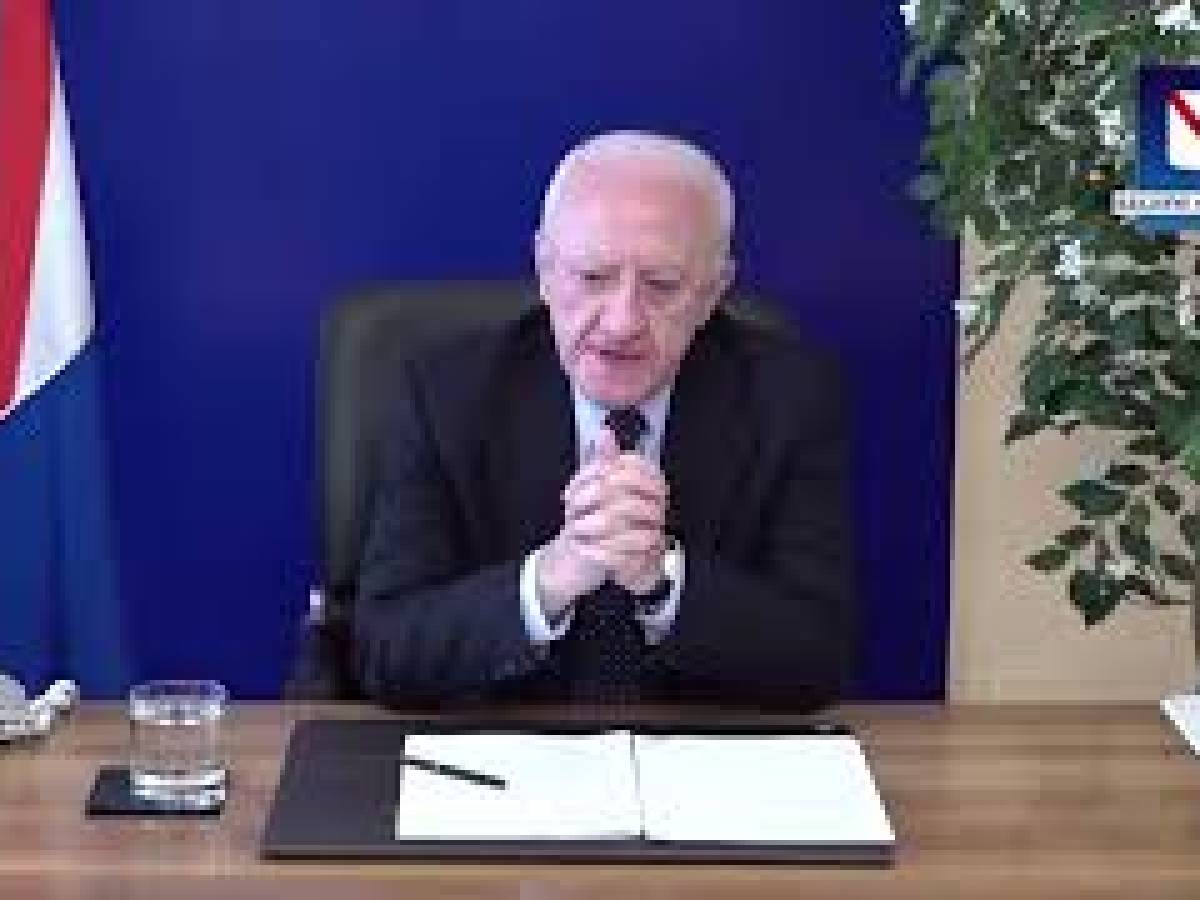 Video: Stop third mandate, De Luca: we are in Italy, now everything is worth. Shameful situation, I have no words