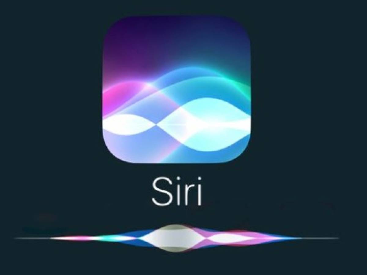 The iPhone is a spaceship, while Siri is on a dead track