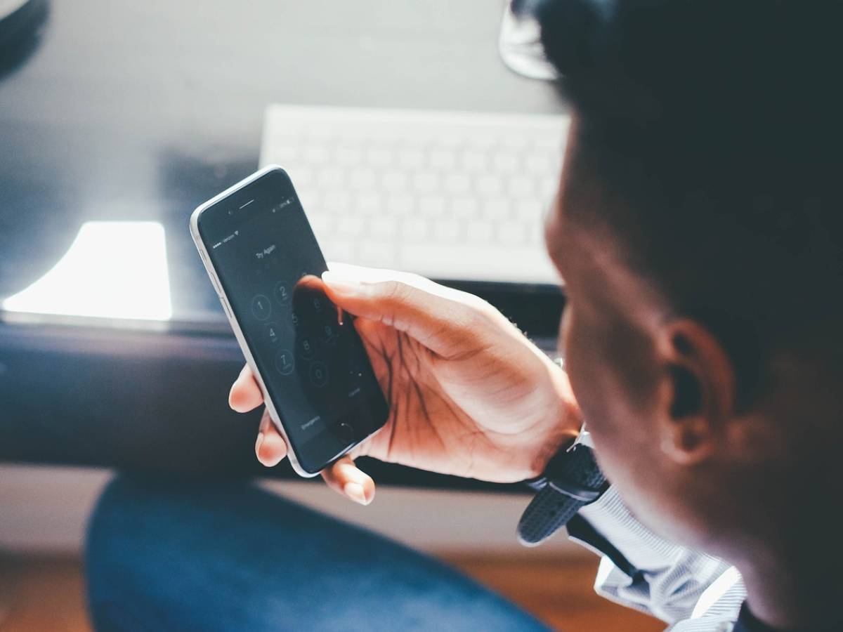 Inactive smartphone? It is a risk. That's why it is important to unlock it often