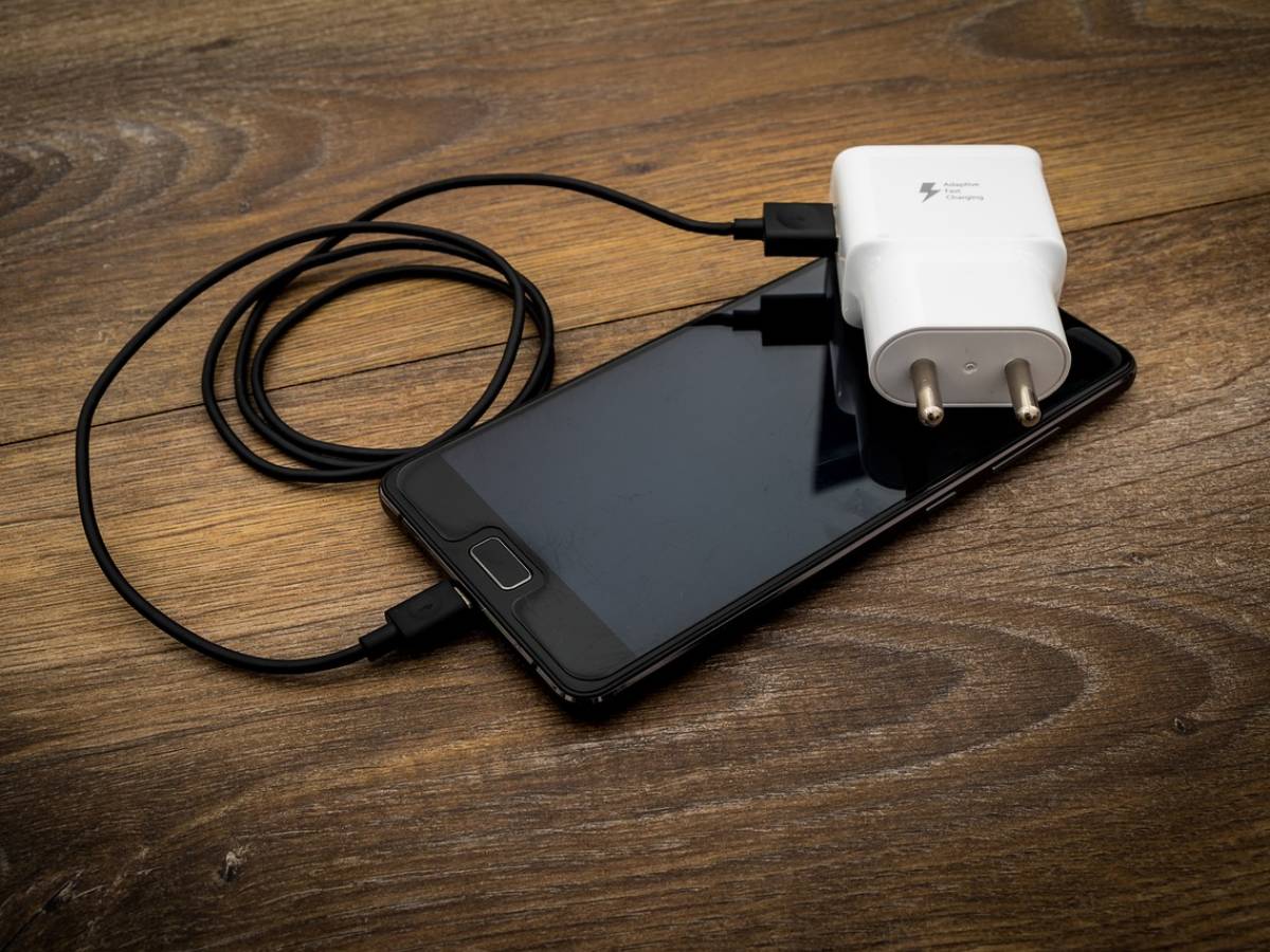 Does the charger overheat? What your mobile phone risks and how you can remedy