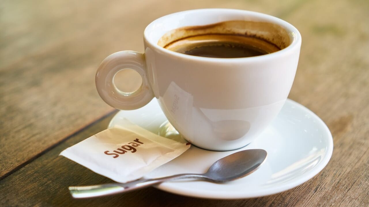 The alarm clock that coffee gives us is largely placebo effect