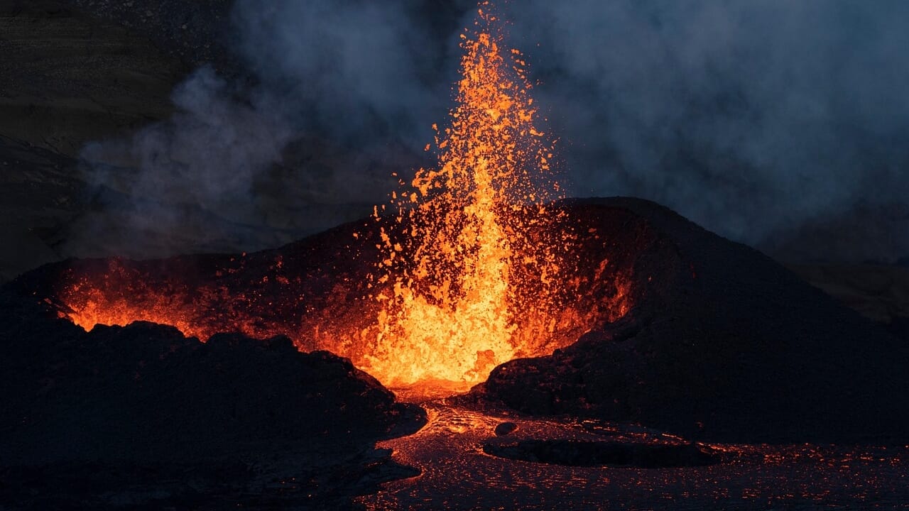 The disappearance of glaciers increases earthquakes and volcanic eruptions