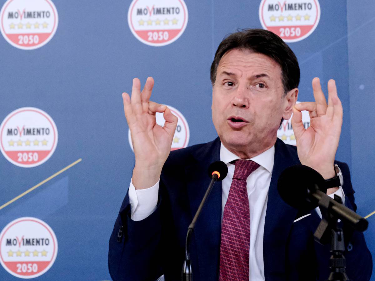 Video: Bridge on the Strait, the turn of Conte