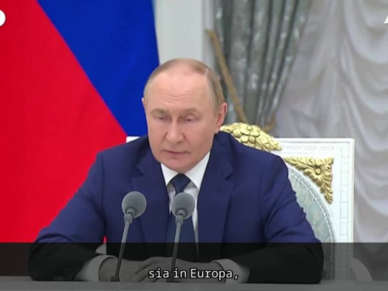 Video: Putin praises Washington before the summit with Trump in Alaska