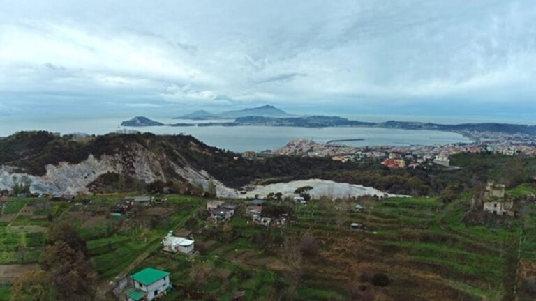 Artificial intelligence reveals the face of the Supervulcano dei Campi Flegrei