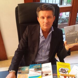 "The only onlyfans phenomenon? Digital creators are not entrepreneurs but self-cutting precarious workers"-Cristiano Puglisi's blog