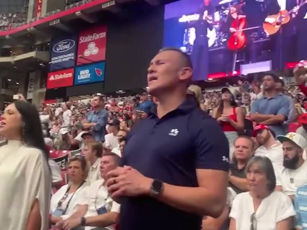 Video: Charlie Kirk, full of funeral stadium: 200 thousand people to honor him