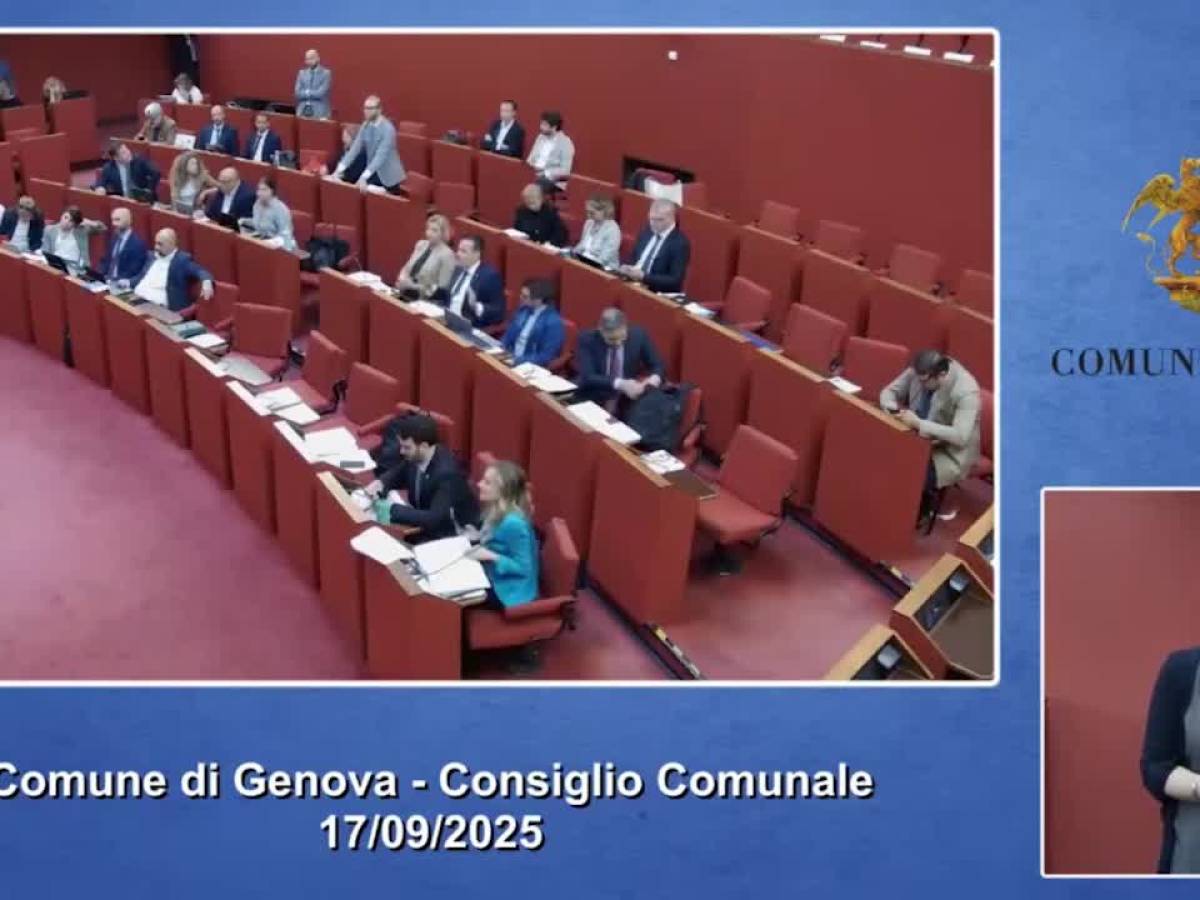 Video: Genoa, Pd Councilor in Fdi: "We have already hung you once"