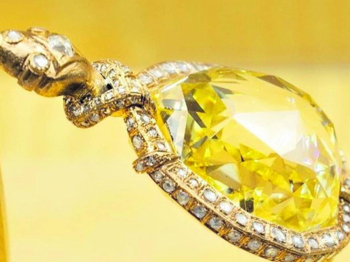 “War compensation”. Can Italy ask the Habsburgs for the “Florentiner” diamond?