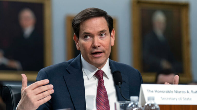 Rubio peacemaker: "USA and Europe destined to be together"