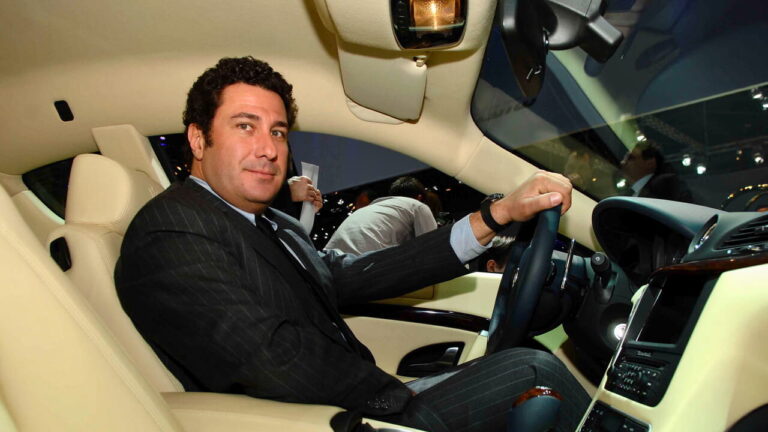 Sex, "pussy" and a lot of money: all the chats of the Agnelli heir that Donald Trump has revealed