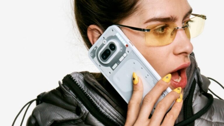 Nothing Phone review (4th): futuristic design and great price