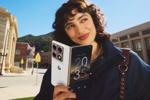 Razr fold: Motorola’s first book-folding smartphone