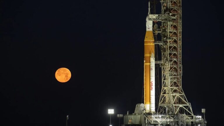 NASA changes plans for the Moon landing (and times are getting longer)