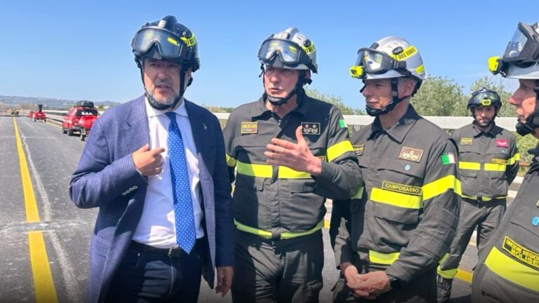 Highway, railway and countries to move: "We cannot stop the landslide that is cutting Italy in two"