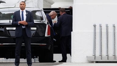 The images of the attack on the media gala with Trump (Photo LaPresse)
