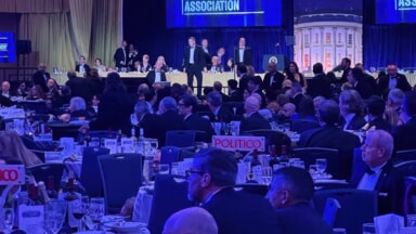 The images of the attack on the media gala with Trump (Photo LaPresse)