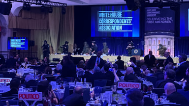 The images of the attack on the media gala with Trump (Photo LaPresse)