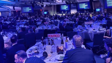 The images of the attack on the media gala with Trump (Photo LaPresse)