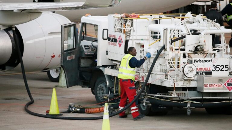 Russian oil returns to Europe, but not to Germany: what changes for jet fuel