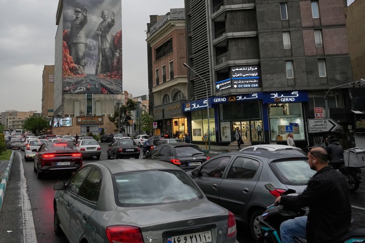 Images from Tehran during the truce, photo via LaPresse