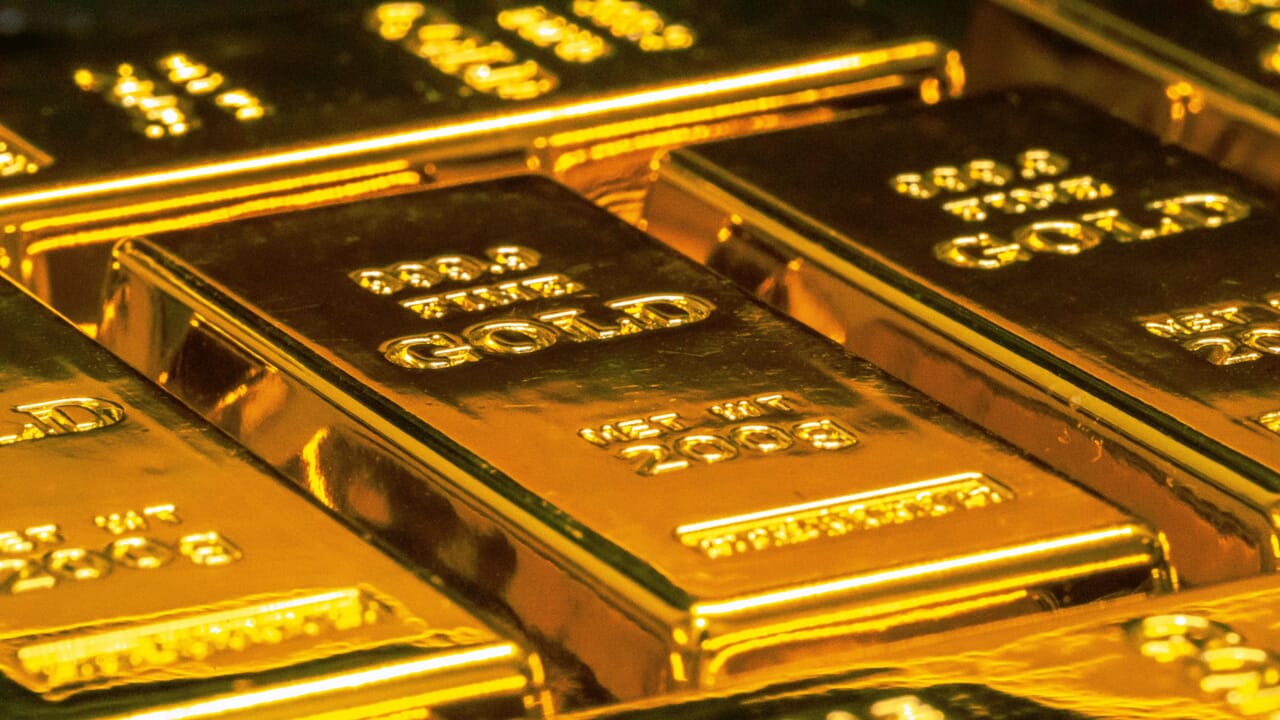 Gold continues to cost less and less